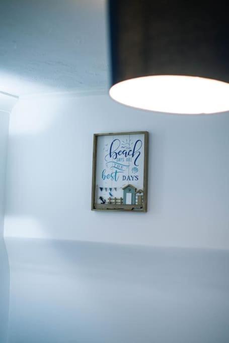 The Beach Suite - Top Floor With Easy Invest Lowestoft Bagian luar foto